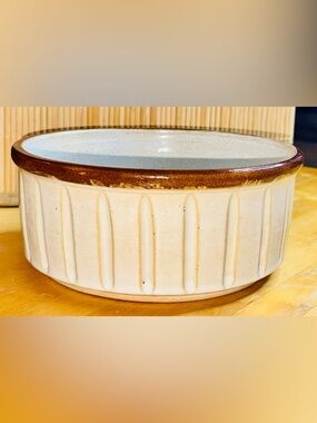 Vintage Stoneware Pottery Casserole/Soufflé Bowl